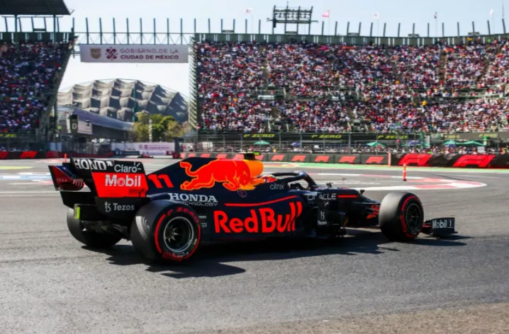 Foto: @SChecoPerez