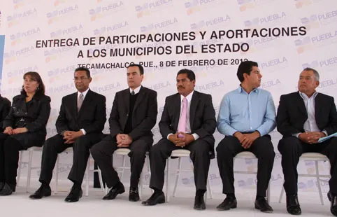 Entrega gobierno recursos por mil 70 mdp a municipios