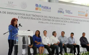 Educación, medular para crecimiento de una sociedad: Paty Leal