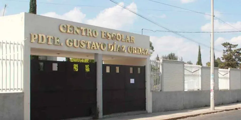 Puebla someterá a consulta retirar el nombre de “Gustavo Díaz Ordaz” en escuelas