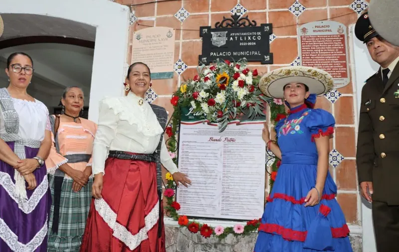 atlixco-pega-bando-patrio