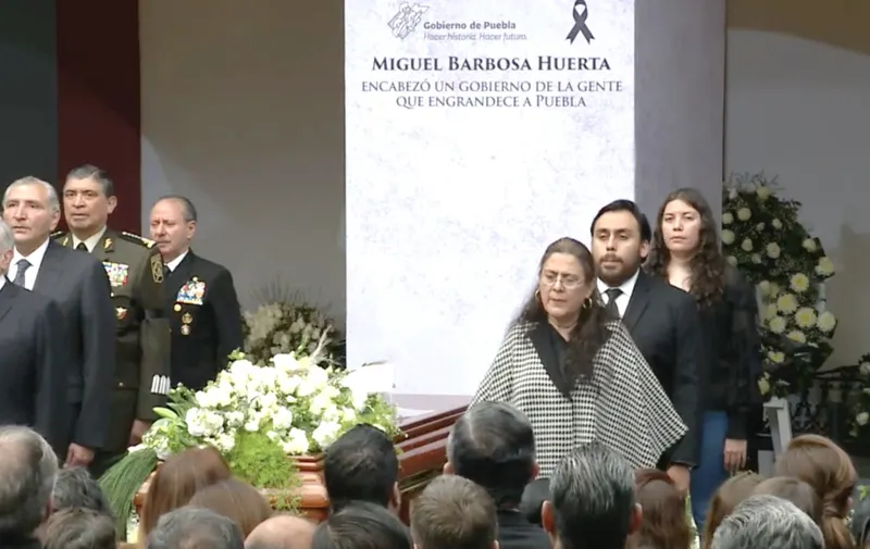 López Obrador en el homenaje de Miguel Barbosa