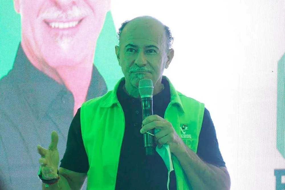 Roberto Ruiz Esparza se fue de la campaña sin pagarle a su equipo de trabajo