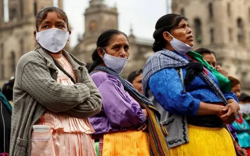 Indígenas tienen casi 4 años menos de escolaridad que el resto de la población
