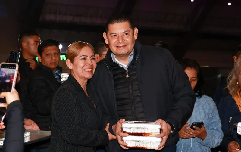 alejandro-armenta-cena-navidena-centro-expositor