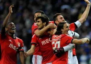 Sevilla y Benfica lucharán por ganar la Europa League