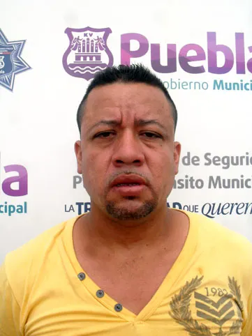 Lo aprehenden por atracar tienda erótica