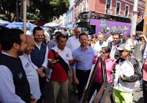 Luis Banck, empresarios y vecinos del Barrio de Los Sapos verifican trabajos de Brigada Urbana