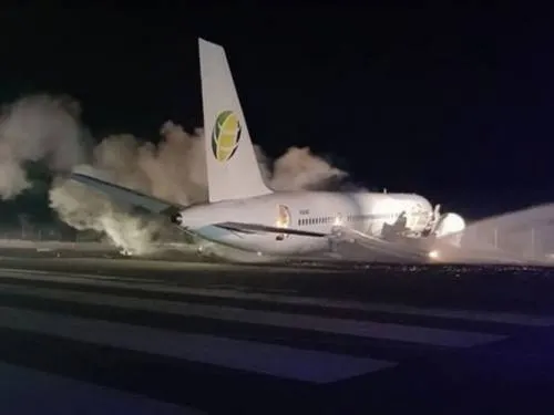 Avión aterriza de emergencia en Guyana; al menos seis heridos