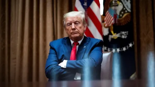 Baja 10 puntos aprobación de la gestión de Donald Trump