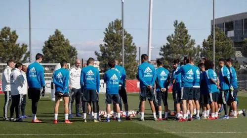 Zidane dirige su primer entrenamiento con el Real Madrid