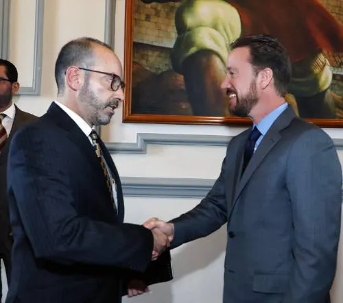 INE Puebla y Ayuntamiento de Puebla suscriben convenio de colaboración