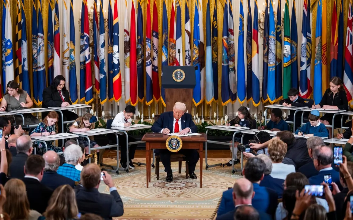 Firma de decreto