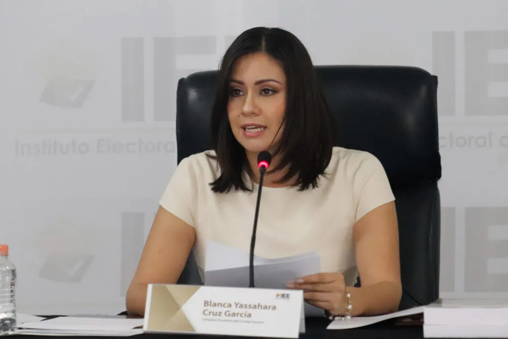 Presidenta del IEE prometió mejorar al personal, pero contrata a funcionario sin experiencia