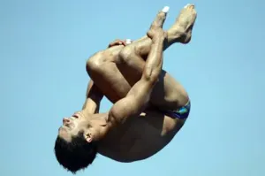 Yahel Castillo muestra empuje y logra avanzar a final en Mundial de Natación