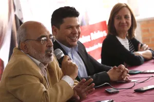 Forma Morena comisión en favor del magisterio nacional