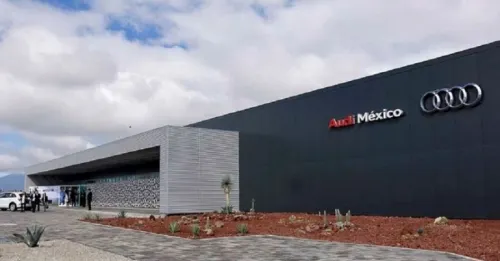 Empresarios y funcionarios hicieron negocios con la instalación de Audi en San José Chiapa