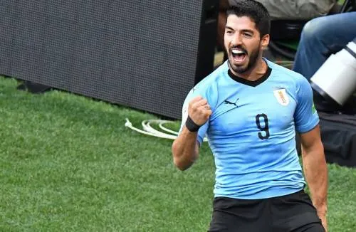 Uruguay vence a Arabia Saudita y clasifica a octavos