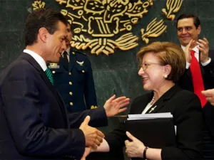 Peña Nieto felicita en redes sociales a abogados por su día