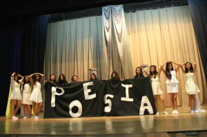 Participa secundaria en Concurso de Poesía Coral