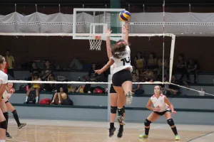 Avanzan Borregos Puebla a final femenil de voleibol