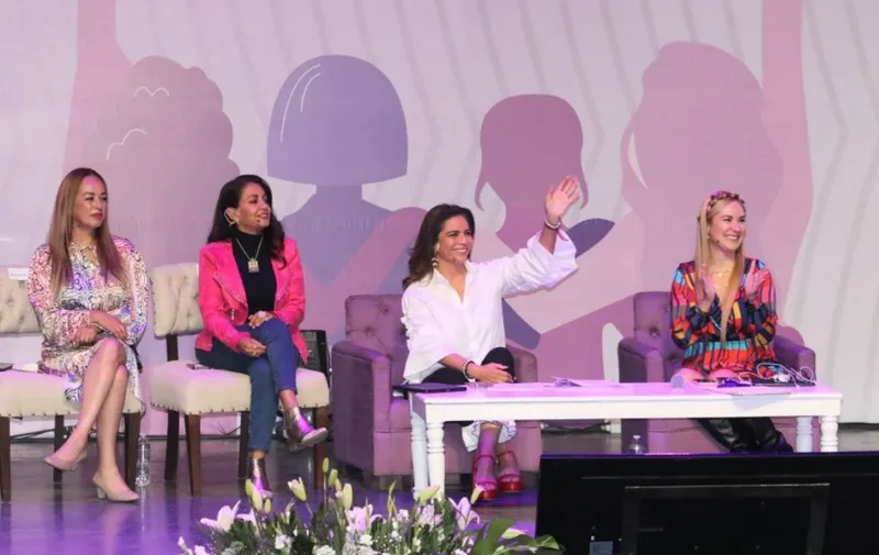 olivia-salomon-vibaldo-por-ella-por-todas