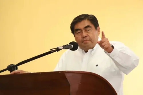Barbosa asumirá el costo político del alza a la tarifa del transporte público