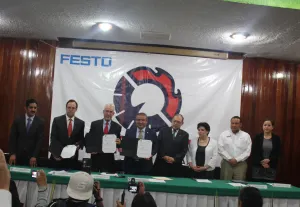 Canacintra Tlaxcala y UPAEP firman convenio de colaboración