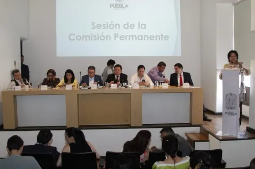 Analizan solicitar a RUTA, un vagón exclusivo para mujeres y discapacitados