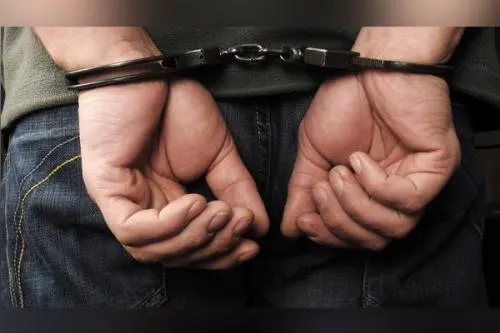 Detienen a presunto asesino de una joven en Azumiatla