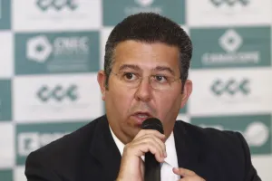 Se une CCE a petición de imparcialidad hacia consejeros IEE