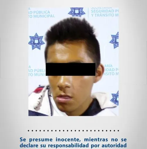 Detienen fuerzas municipales de Puebla a persona por robo a Oxxo
