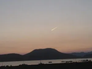 Objeto caído del cielo vaticina sismo del domingo