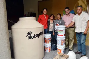 Entrega José Juan Espinosa apoyos en Jornada de Atención Ciudadana