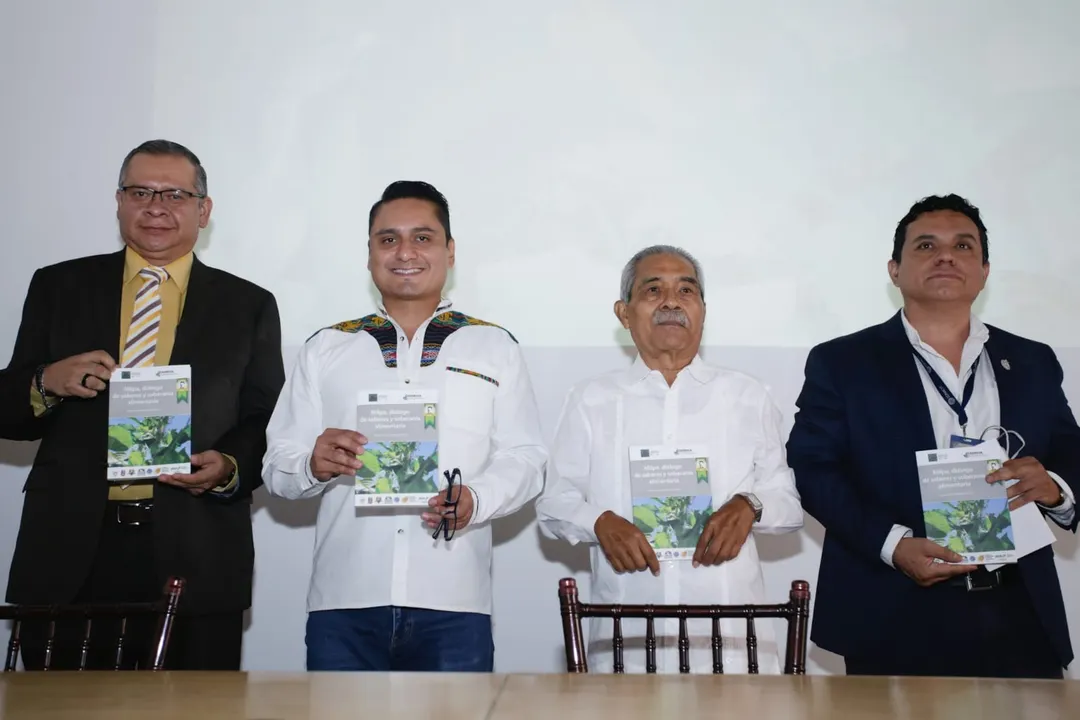 Presentación del libro “Milpa, diálogo de saberes y soberanía alimentaria” en el Congreso de Puebla