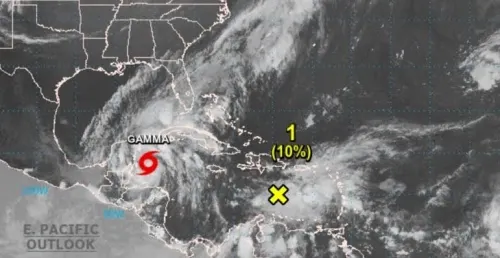 Activan Alerta Roja en Quintana Roo por tormenta tropical Gamma