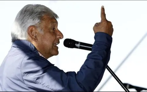 López Obrador reitera a maestros que cancelaría la reforma educativa