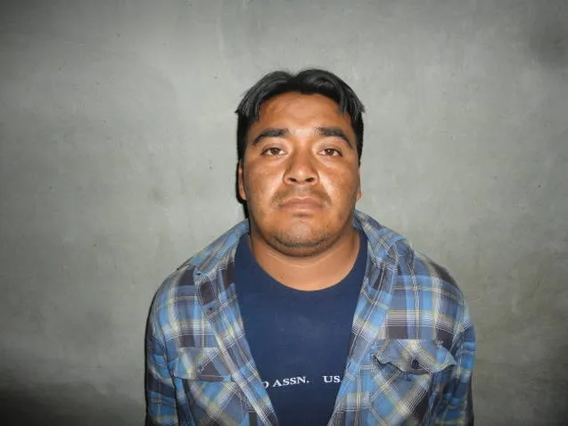 Rescatan a 69 indocumentados y detienen a 4 polleros