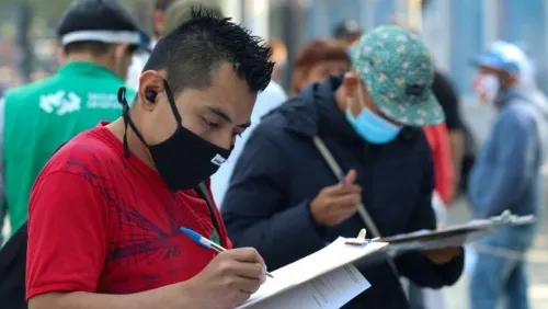Proponen que personas en el desempleo puedan retirar 15% de ahorros del Infonavit