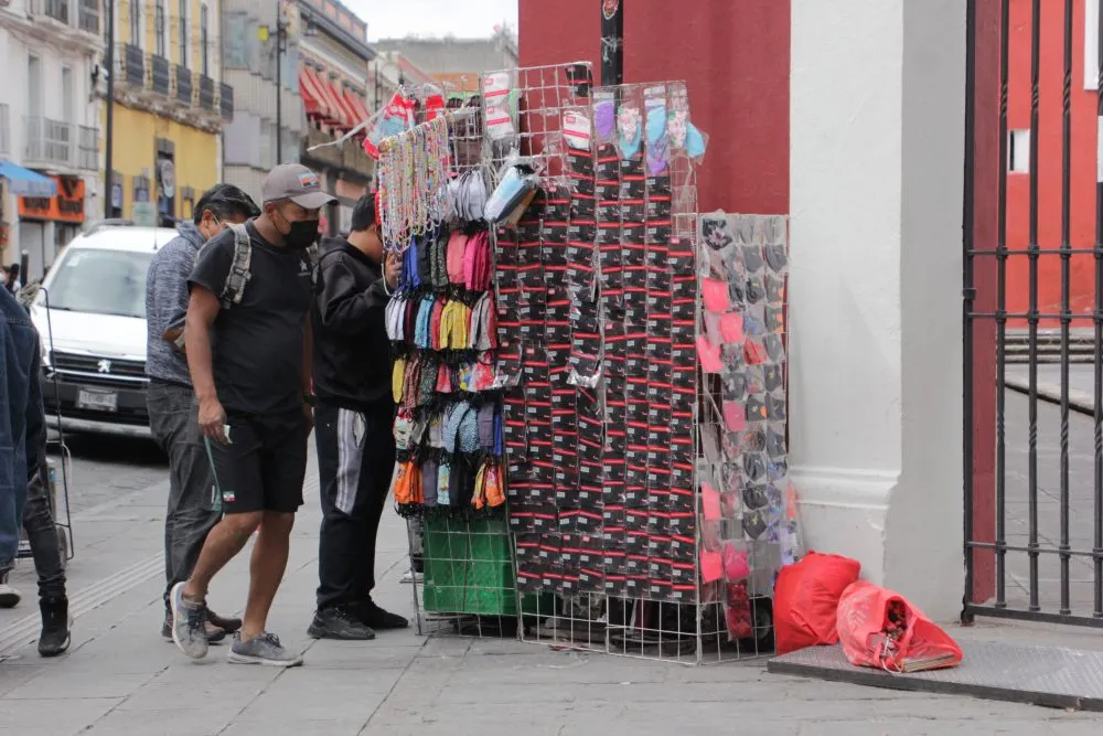 Gobierno Estatal pide a Lalo Rivera dialogar con comercio informal del CH para su reubicación