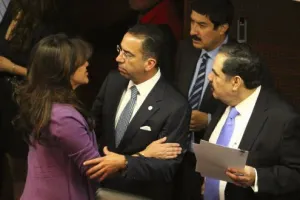 Regresa hija de Elba Esther Gordillo al Senado