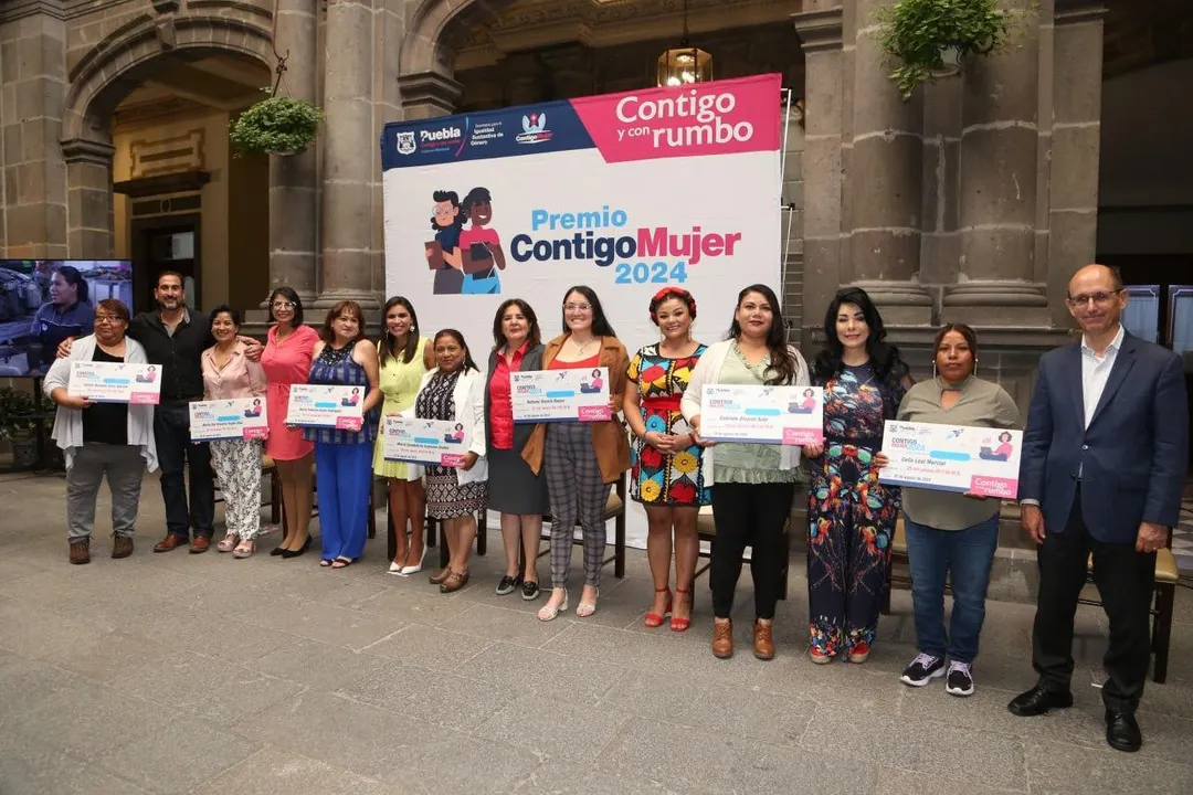 Premio "Contigo Mujer"
