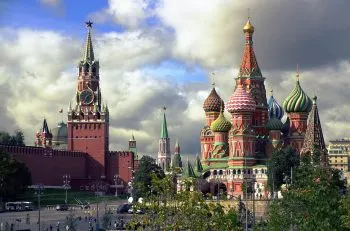 Putin firma decreto de suspensión de visados para países inamistosos