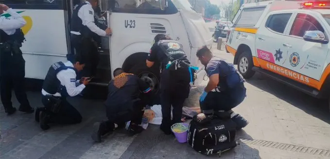 transporte público atropella a una abuelita