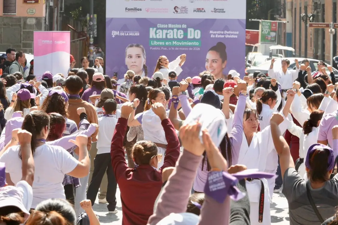 Gob Pue Clase Masiva Karate