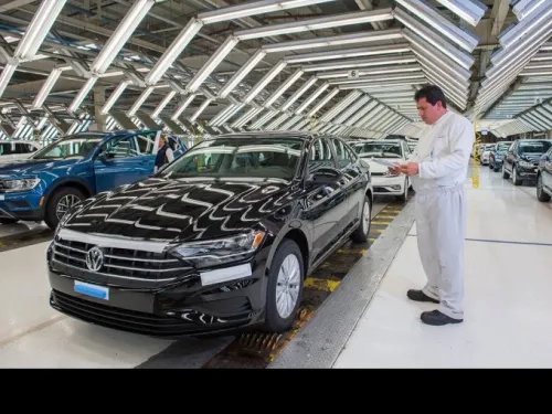 Pega Covid-19 exportaciones de Audi; VW aumentó envíos