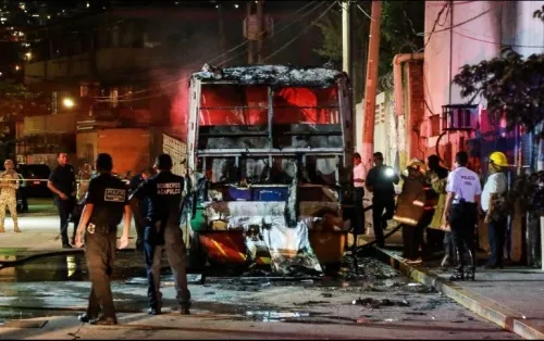 Incendian tres autobuses en Acapulco en dos días