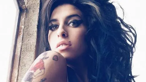 Revelan canción inédita de Amy Winehouse