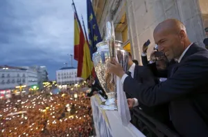 Zinedine Zidane cumple un año de ensueño en el banquillo del Real Madrid