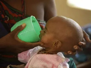 Más de 75 mil niños podrían morir de hambre en Nigeria